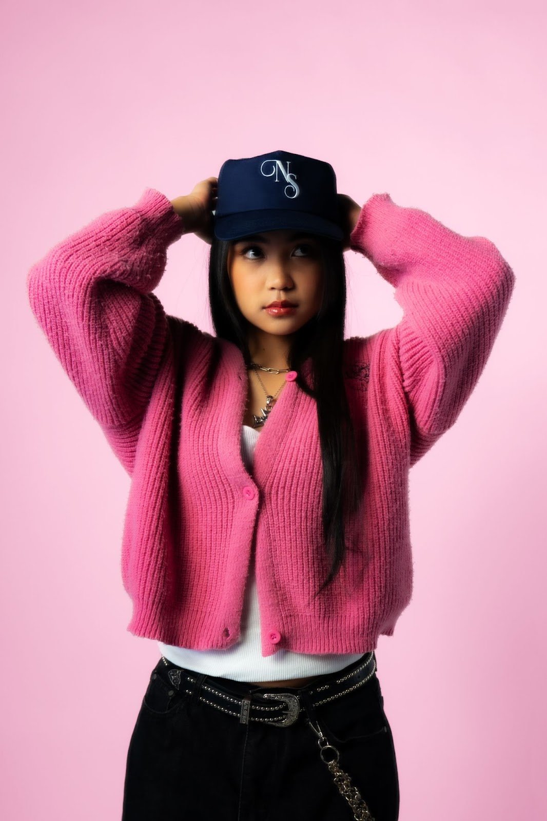 XYVRL Sings About One-Sided Relationships in “HOTNCOLD” 1 unnamed 1 1 XYVRL Sings About One-Sided Relationships in “HOTNCOLD”