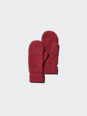 9b UNIQLO Unveils 2025 HEATTECH Campaign Featuring Cate Blanchett and Roger Federer