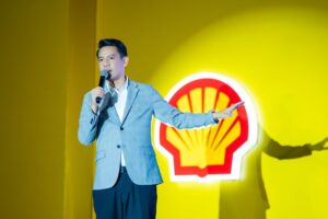 KV Jensen Garcia Shell Helix Brand Manager Shell Fast Track Summit Accelerates Growth for Auto Workshop Entrepreneurs