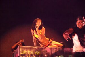 Girls Take Center Stage: Tyla and Doja Cat Ignite the MOA Arena 1 1 4 Girls Take Center Stage: Tyla and Doja Cat Ignite the MOA Arena