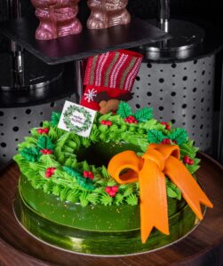 3 Cafe Societys holiday themed cakes and confections City of Dreams Manila Brings the Magic of Christmas to Life