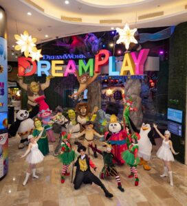 4. DreamPlays all star holiday parade City of Dreams Manila Brings the Magic of Christmas to Life