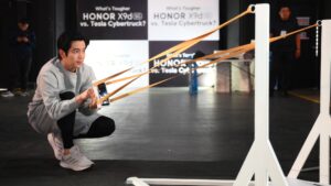 17 HONOR X9d 5G Takes on the Tesla Cybertruck in a Viral Ultra Defense Showdown
