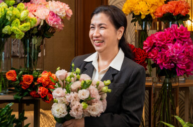 Photo 1 Anna Fay Rosal Florist Manager Anna Fay Rosal Crafts Living Masterpieces at Solaire Resort North