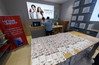 Photo HONOR X9d 5G Smashes Sales Records with 250-Unit Order, Keeps Fans Excited with Tesla Giveaway