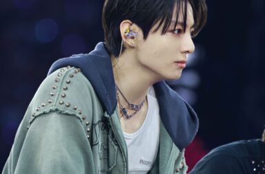 BALENCIAGA JUNG KOOK BTS ARIRANG WORLD TOUR PARIS 04 Jung Kook Brings Balenciaga’s Latest Codes to the Stage in Paris