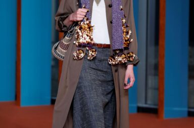 Tory Burch SS27 Show Look 2X3 2 Tory Burch Spring 2027 Finds A New Rhythm In Color, Craft And Movement